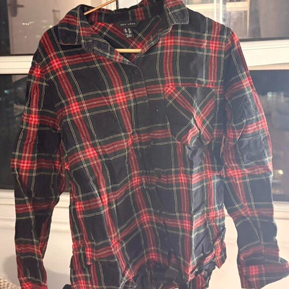 Black and red plaid flannel #plaid #flannel - Picture 1 of 1